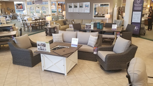 Furniture Store «Raymour & Flanigan Furniture and Mattress Store», reviews and photos, 1314 US-22, Phillipsburg, NJ 08865, USA