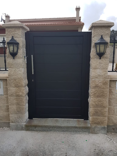 puertas automaticas Metal Cee en Cee