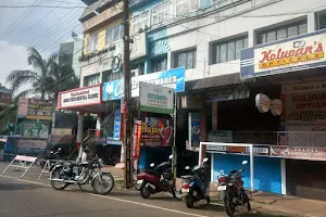 Dr.Loji's Chakkalakkal High-Tech Dental Clinic image