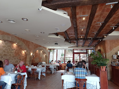 Hotel Restaurante El Salt - C. Elvira Hidalgo, 14, 44580 Valderrobres, Teruel, Spain