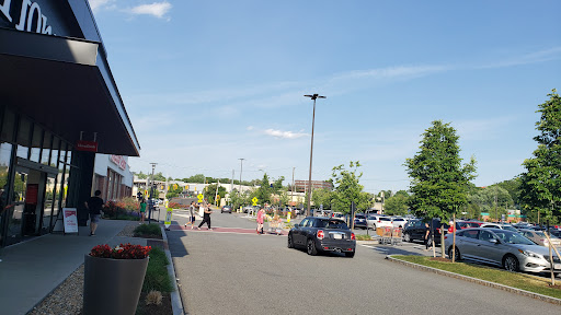 Shopping Mall «Woburn Mall», reviews and photos, 296 Mishawum Rd, Woburn, MA 01801, USA