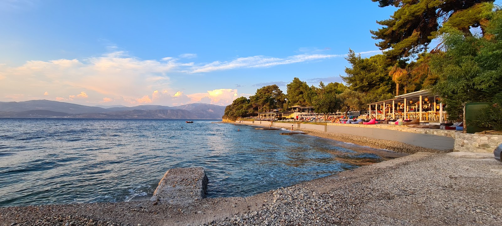 Foto von Paralia Panagopoulas mit sehr sauber Sauberkeitsgrad