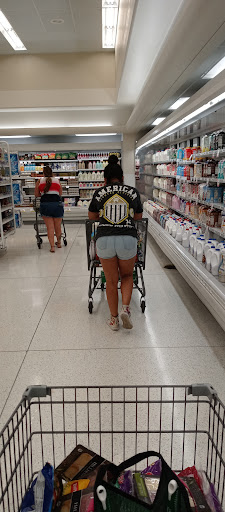 Supermarket «Hy-Vee», reviews and photos, 207 NE Englewood Rd, Kansas City, MO 64118, USA