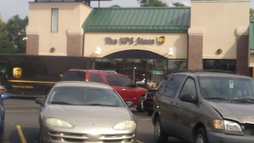 Shopping Mall «Meadowthorpe Shopping Center», reviews and photos, 1600 Leestown Rd, Lexington, KY 40511, USA