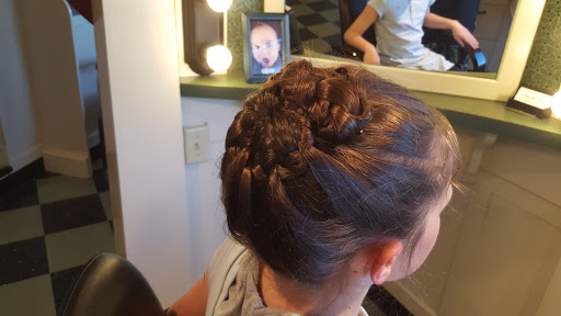 Hair Salon «The Willow Salon», reviews and photos, 2605 E 3300 S, Salt Lake City, UT 84109, USA