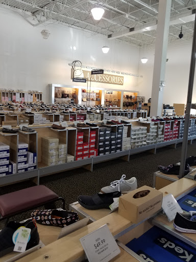 Shoe Store «DSW Designer Shoe Warehouse», reviews and photos, 375 E Altamonte Dr, Altamonte Springs, FL 32701, USA