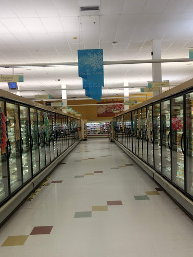 Supermarket «Super Stop & Shop», reviews and photos, 533 E Main St, Bay Shore, NY 11706, USA