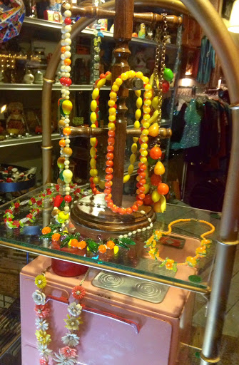 Vintage Clothing Store «Replay Vintage Goods», reviews and photos, 3708 Main St, Houston, TX 77002, USA