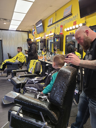 Barber Shop «Avon Barber Shop», reviews and photos, 8401 E US Hwy 36 E, Avon, IN 46123, USA