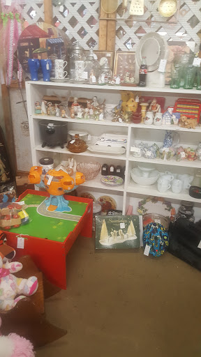 Flea Market «Treasure City Market LLC», reviews and photos, 121 S Washington St, DeRidder, LA 70634, USA