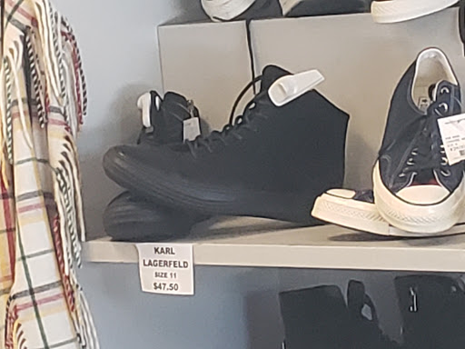 Used Clothing Store «Crossroads Trading Co», reviews and photos, 5901 College Ave, Oakland, CA 94618, USA