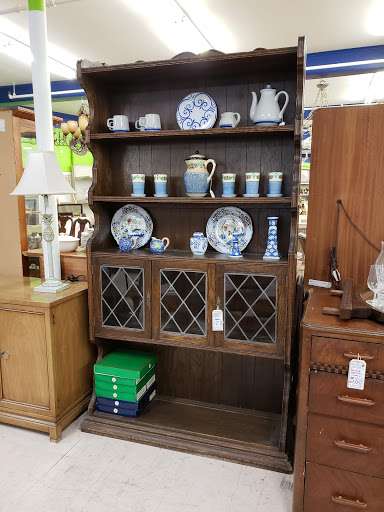 Used Furniture Store «Habitat for Humanity in Monmouth County ReStore», reviews and photos, 45 South St, Freehold, NJ 07728, USA