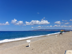 Photo de Spiaggia di Gioia Tauro avec rivage droit, long