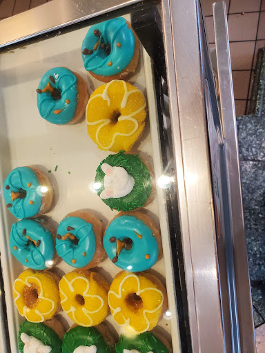 Bakery «Krispy Kreme Doughnuts», reviews and photos, 16415 NW Cornell Rd, Beaverton, OR 97006, USA