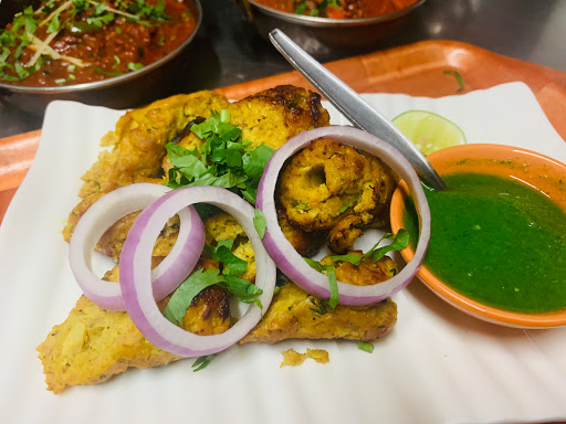 Everest Kitchen Bangkok | Authentic Food & Indian Restaurants