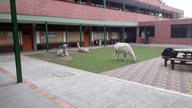 Colegio La Condamine - Quito