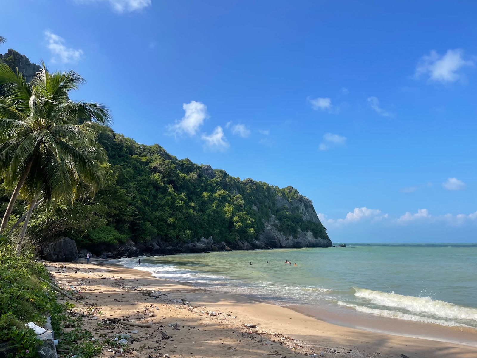 Foto de Laem Prathap Beach com praia espaçosa