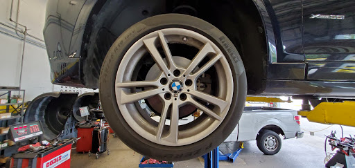 Tire Shop «Goodyear Auto Service Center», reviews and photos, 3690 Bird Rd, Coral Gables, FL 33133, USA