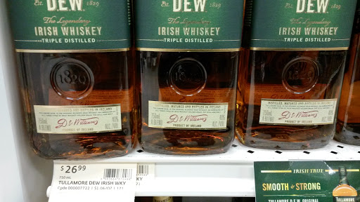 State Liquor Store «Fine Wine & Good Spirits Premium Collection», reviews and photos, 3718 Easton-Nazareth Hwy, Easton, PA 18045, USA