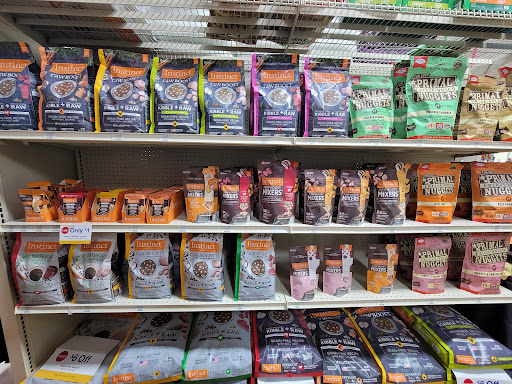 Pet Supply Store «Pet Supermarket», reviews and photos, 3316 Battleground Ave, Greensboro, NC 27410, USA