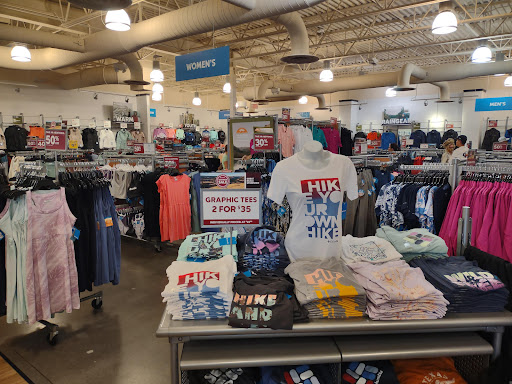 Sportswear Store «Columbia Sportswear Outlet Store», reviews and photos, 5885 Gulf Fwy #301, Texas City, TX 77591, USA