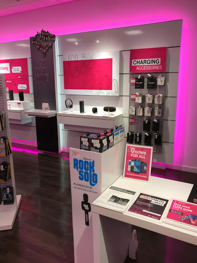 Cell Phone Store «T-Mobile», reviews and photos, 35020 Newark Blvd, Newark, CA 94560, USA