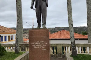 Estátua de Juscelino Kubitschek image