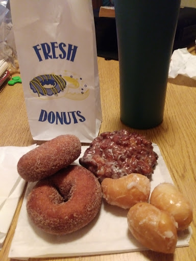 Donut Shop, 1820 W Mockingbird Ln #14, Dallas, TX 75235, USA, 