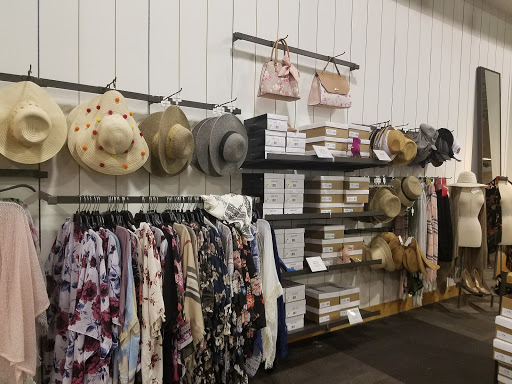 Shoe Store «DSW Designer Shoe Warehouse», reviews and photos, 3665 Washtenaw Ave, Ann Arbor, MI 48104, USA