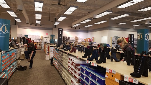 Shoe Store «Off Broadway Shoe Warehouse», reviews and photos, 13400 Jamboree Rd, Irvine, CA 92602, USA