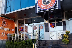 Donut World Duhok image