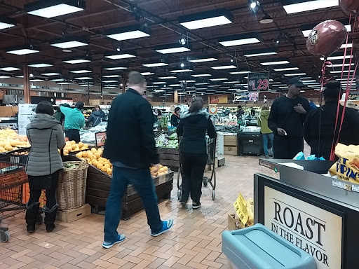 Supermarket «Wegmans», reviews and photos, 6789 E Genesee St, Fayetteville, NY 13066, USA