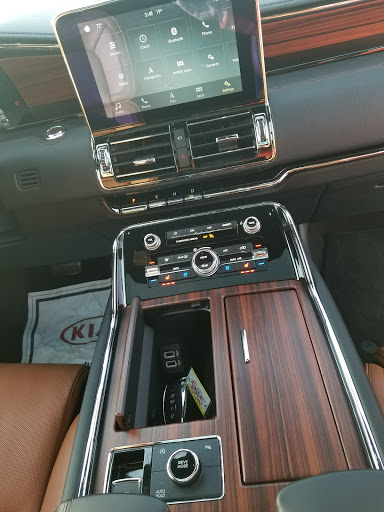 Car Dealer «Lunde Auto Center», reviews and photos, 140 40th St S, Fargo, ND 58103, USA