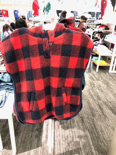 Shoe Store «DSW Designer Shoe Warehouse», reviews and photos, 8801 Queens Blvd, Elmhurst, NY 11373, USA