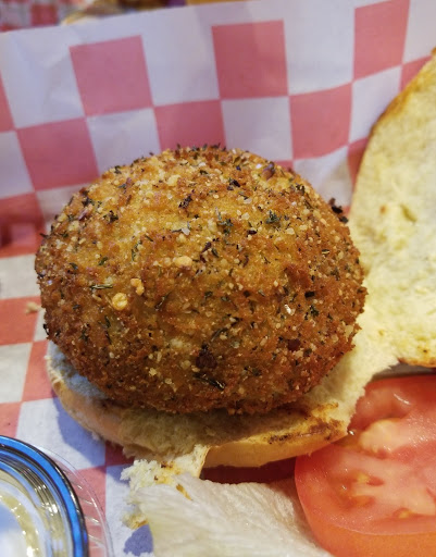 Seafood Restaurant «Hilltop Crab House», reviews and photos, 8980 Gap Newport Pike, Toughkenamon, PA 19374, USA