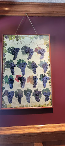 Bed & Breakfast «Lynfred Winery», reviews and photos, 15 S Roselle Rd, Roselle, IL 60172, USA