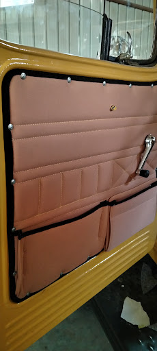 الهادي لتنجيد السيارات 