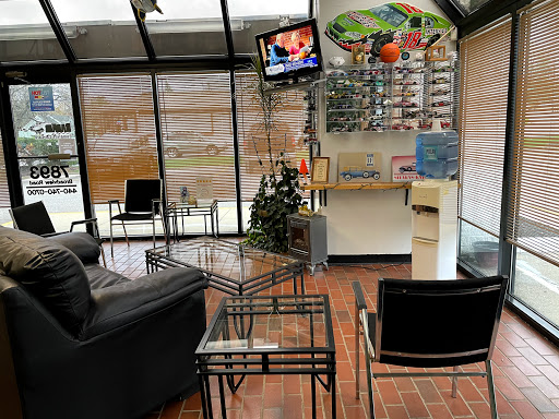 Auto Repair Shop «Rad Air Complete Car Care and Tire Centers», reviews and photos, 7893 Broadview Rd, Seven Hills, OH 44131, USA