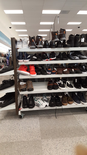 Clothing Store «Ross Dress for Less», reviews and photos, 17880 Newhope St, Fountain Valley, CA 92708, USA