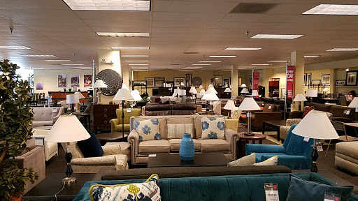Used Furniture Store «CORT Clearance Center», reviews and photos, 801 Hampton Park Blvd, Capitol Heights, MD 20743, USA