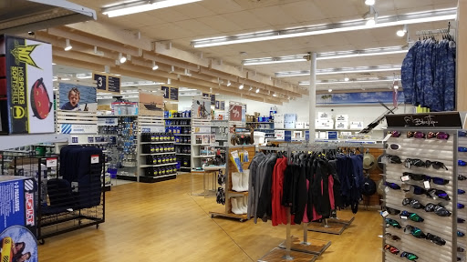 Marine Supply Store «West Marine», reviews and photos, 1012 Cape Coral Pkwy E, Cape Coral, FL 33904, USA
