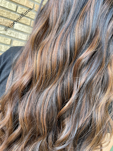 Hair Salon «Lunatic Fringe Salon Sharonville», reviews and photos, 11051 Reading Rd, Sharonville, OH 45241, USA