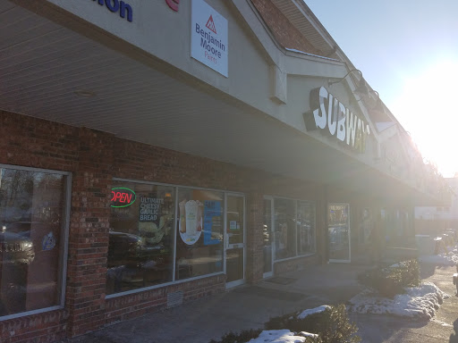 Liquor Store «Lafayette Wine & Liquor», reviews and photos, 30 Lafayette Sq, Vernon, CT 06066, USA