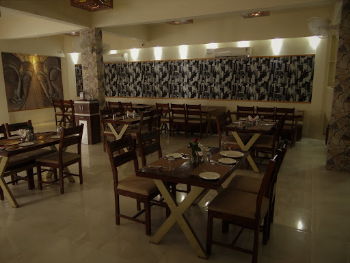 Jaipur18 स्वीट्स और रेस्टोरेंट