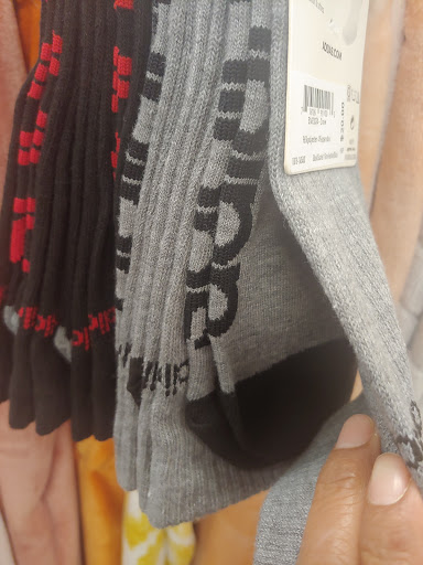 Clothing Store «Ross Dress for Less», reviews and photos, 212 Towne Center Dr, Compton, CA 90220, USA