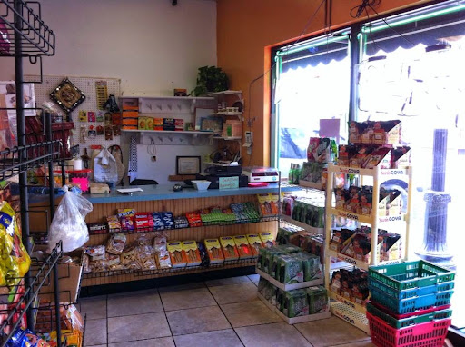 Grocery Store «United Halal Meat & Grocery», reviews and photos, 33 Somerset St, North Plainfield, NJ 07060, USA