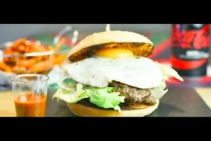 Regis Burger image