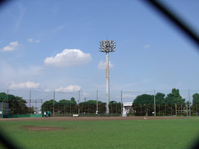 岡村公園野球場
