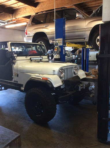 Truck Repair Shop «Guaranteed Auto Service & Brake Repair», reviews and photos, 23673 Connecticut St, Hayward, CA 94545, USA