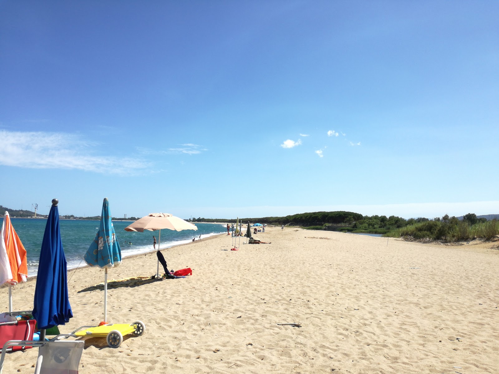 Zdjęcie Spiaggia di Iscrixedda z proste i długie